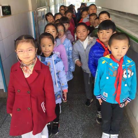 永定小学一(5)班留住秋天系列活动