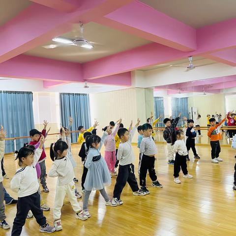 楚源曙光园大四班 第五周周工作总结