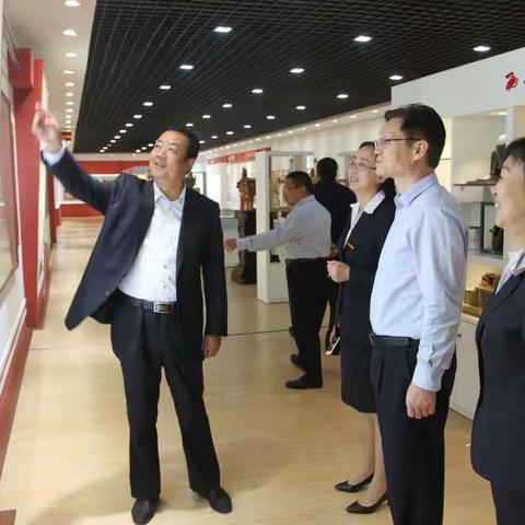 西安市教育局党委书记、局长姜建春同志在西安市第一中学调研