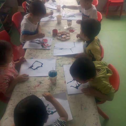 让爱陪伴成长。之→（小班家长会邀请涵）