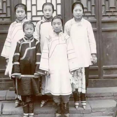 裹脚女人