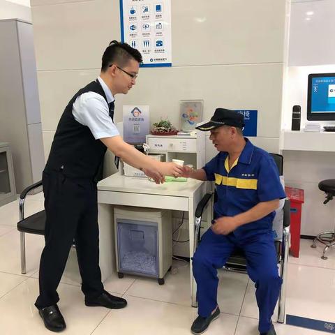 劳动者港湾——与温暖同行，与美好同在
