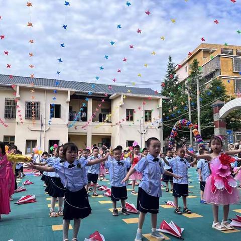 【岩口镇幼儿园】毕业季，最美的遇见