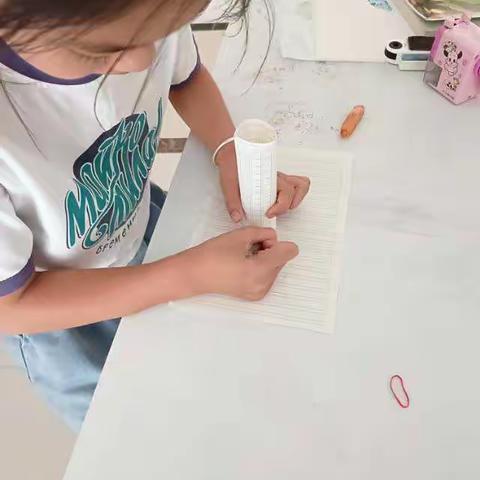 科学小实验《纸盘气垫船》