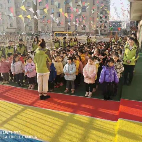 投递和中三班宝贝们👧👦的本周日常👏👏，这世界☀️总有人在偷偷爱❤着你们呦