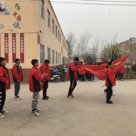 大宾乡初级中学期中考试表彰大会