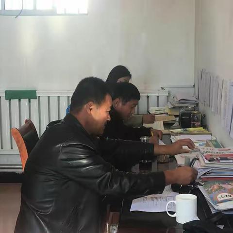 临河区古城学校份子地校区教学常规自查活动