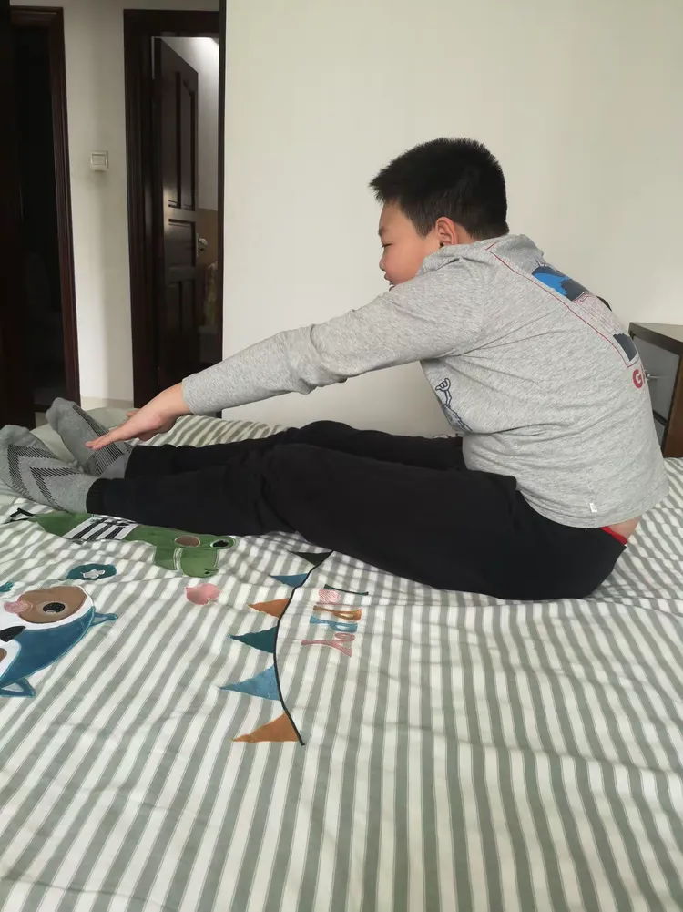 你好，寒假一一农垦直属第一 小学六（7）班 罗熠