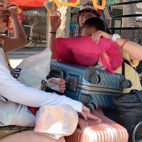 “你好，暑假！”——2021年海南省农垦直属第一小学一（2）班符轩玮暑假德育实践作业