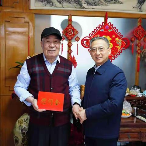 致亲切问候 送新春祝福|临朐农商银行党委书记、董事长徐伟民走访慰问老干部和一线员工