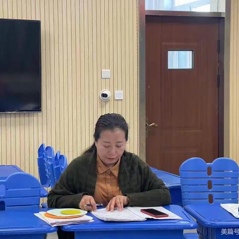 我是党员，我是旗帜——记锡林浩特市第十四小学党员示范课