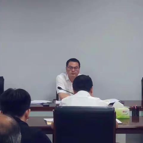 市财政局党组书记、局长苏迎平上《习近平谈治国理政》第四卷专题党课