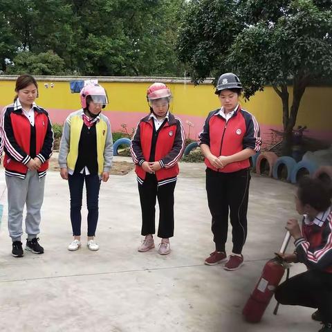 百花幼儿园防火消防应急演练活动