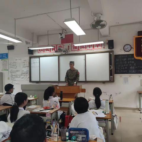 向青春敬礼，用军训铸魂——茂名市第十中学高一级军训第一天