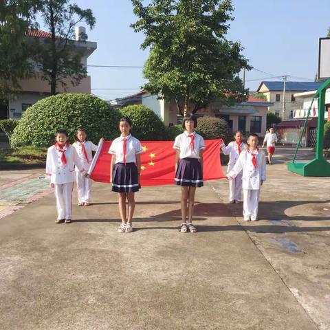 我们在香樟树下快乐成长——2017学年第一学期龙游县上圩头小学少先队工作大事记