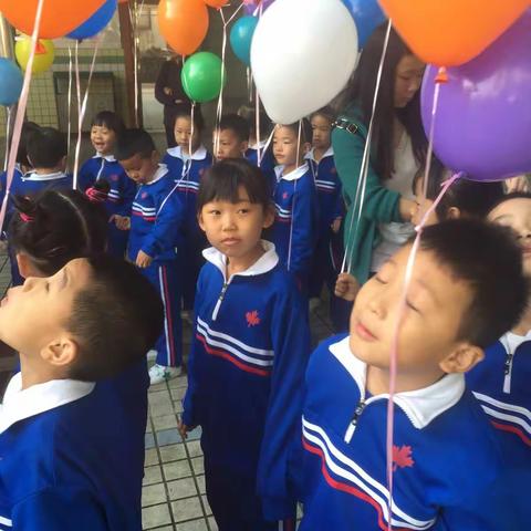 女儿的第一次运动会！