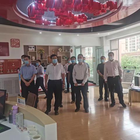 全市信访工作观摩团到崇文路社区观摩党建引领城市基层治理工作