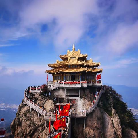 老君山鸡冠洞