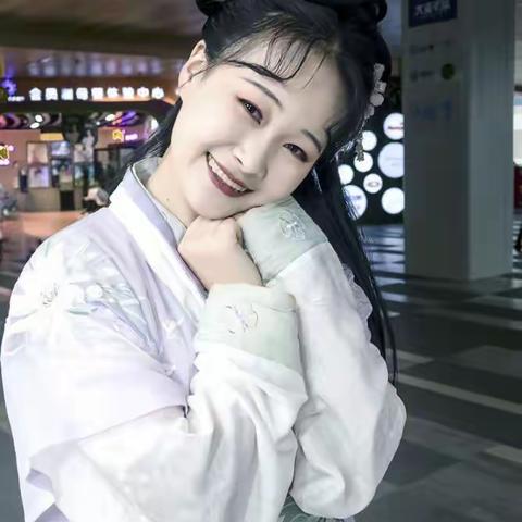 《雨归》  出镜：君莫笑  摄影：开口笑