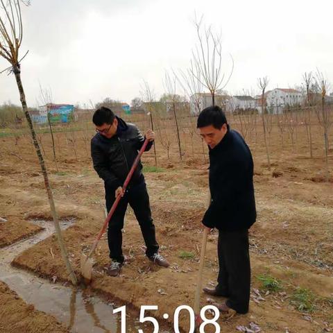 广平县农办主任李付起带队推进党建林建设工作。