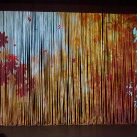 辉 ：《红于二月花》辉 ：