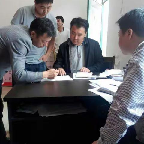 河底镇卫生院干部职工践行打赢扶贫攻坚战的决心