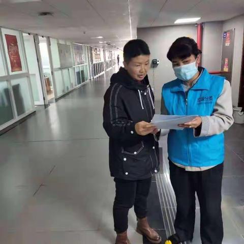 垃圾分类齐参与入户宣传活动