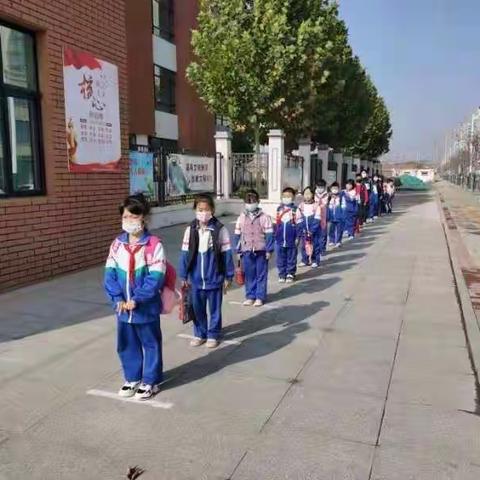 疫情防控不松懈 应急演练防未然 ——长河小学东七校区疫情防控演练