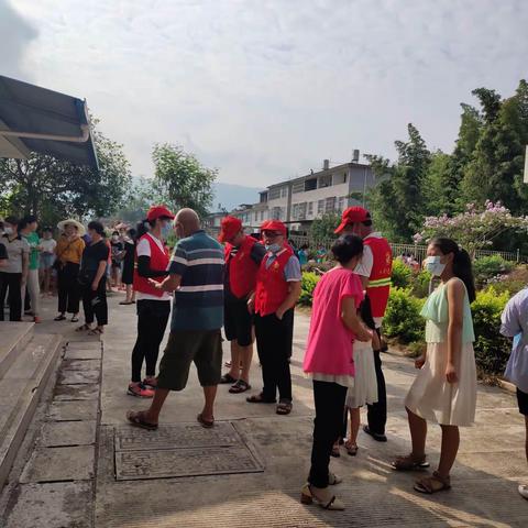 确保如期开学，助力核酸检测！——安砂中心小学志愿服务队员在行动