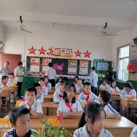 立凌云壮志，树文明新人——安砂中心小学开展红色班级文化评比活动