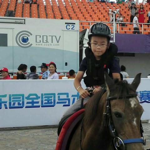 快乐暑假我做主～坚持运动👍 万正小学二四班张皓同