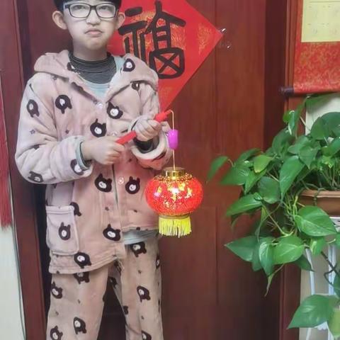 济宁市文昌阁小学  四年级六班 杨文轩同学的快乐寒假时光