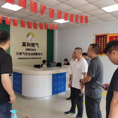 区领导颜学燕督导检查安全生产工作