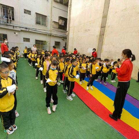 好宝贝幼儿园开展“消防安全应急演练活动”