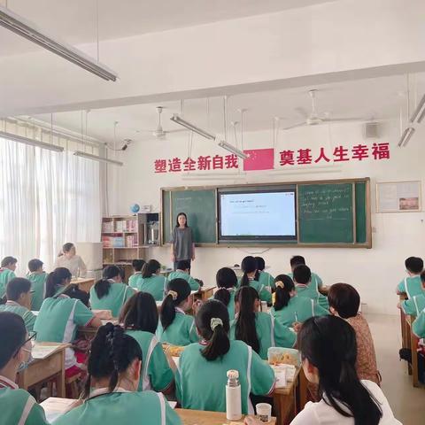 展课堂风采，促新秀成长——沂水县第六实验小学新调入、新聘任教师“推门听课”活动