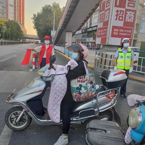 师范学院教工第二党支部参加文明交通岗志愿服务活动