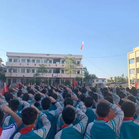 “喜迎党的二十大，争做新时代好队员”——记2022年秋季期龙安镇中心小学入队仪式