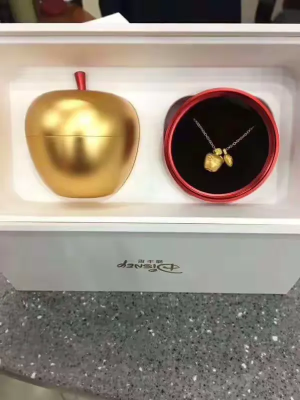 鸡西分行开展“小苹果”展销会