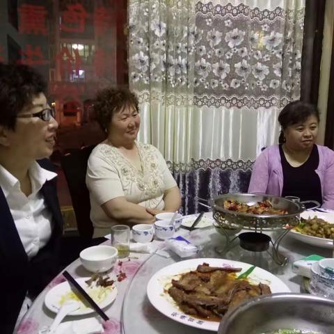 根河市好里堡第三小学三年七班师生留念 2018年5月8日