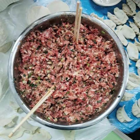 迎新年 庆元旦 | “410喊你包饺子”