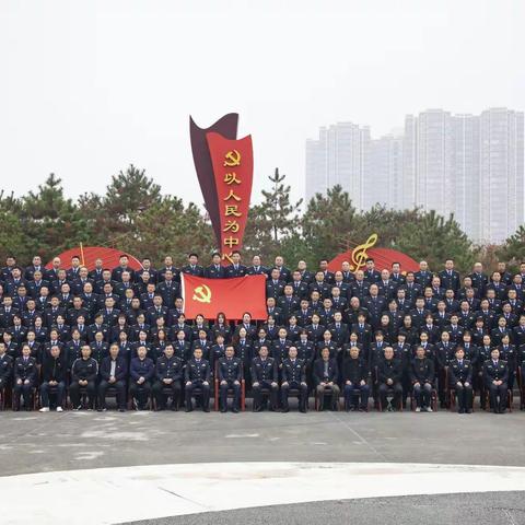 渭城区市场监督管理局学习宣传贯彻党的二十大精神开展“我与党旗合个影•向党送祝福”主题党日活动