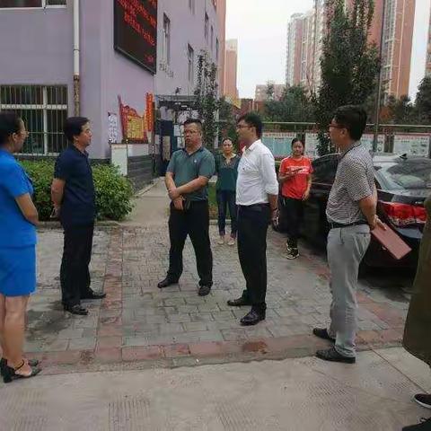 双滦区委常委、组织部长厉辉同志到万和城社区就“红色物业”进行调研