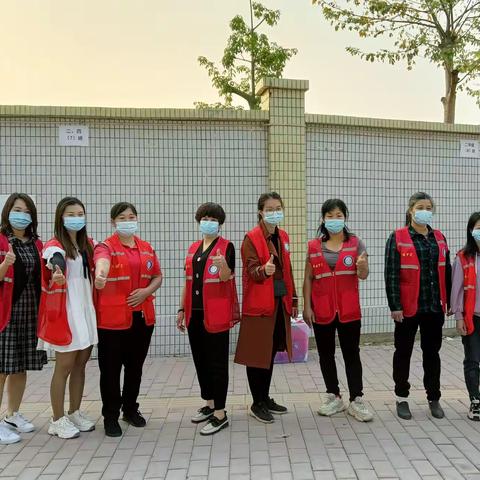 爱心护学岗，罗定第二小学志愿者家长每天在行动❤️