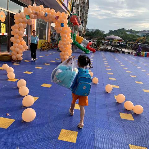 红缨悠久幼儿园——小班新生入园一周纪实