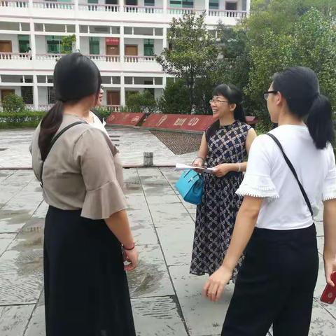 临口中心校:参加专题讲座 营造阳光心态 提升课堂效率