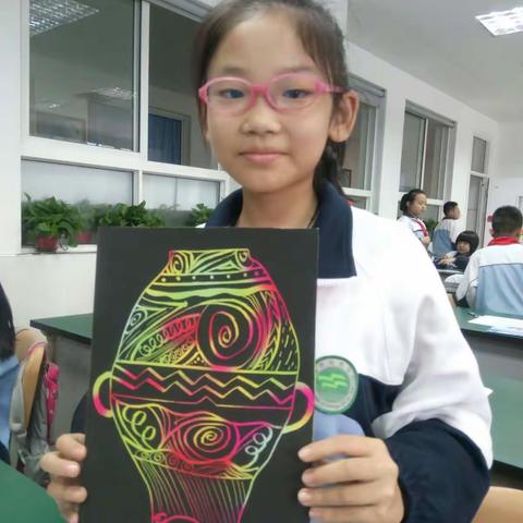 五彩缤纷的刮画世界——花瓶