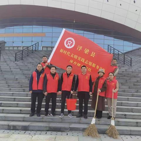 【新时代文明实践】县教体局体育健身联队开展“体育+环境美化”爱国卫生义务劳动