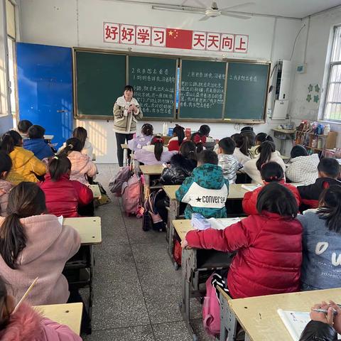 听课共交流，评课促成长—蓝天一私小学，全体教师听评课活动