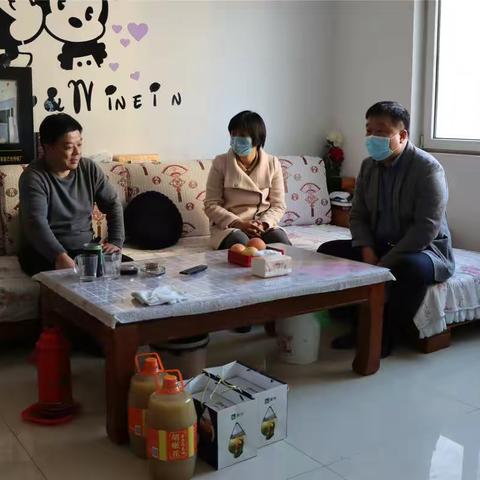 许商街道看望慰问援鄂医护人员于亚群家属