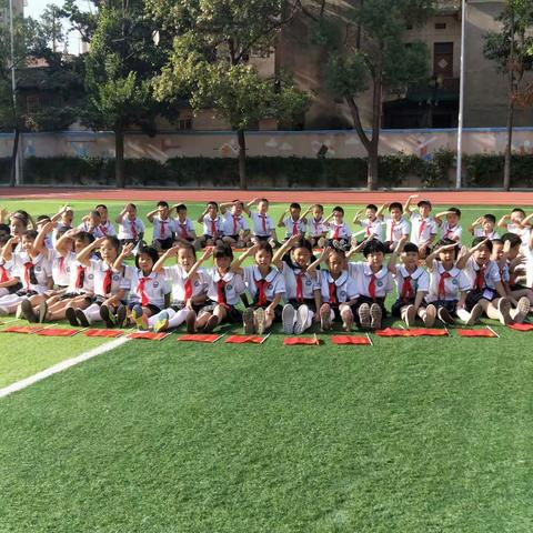 121班——我爱祖国，我爱国旗主题中队活动